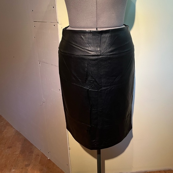Vamp Pleather skirt size 14 - Picture 1 of 4
